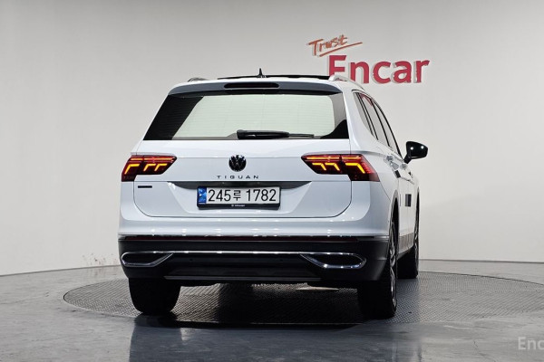 2022 Volkswagen Tiguan с пробегом 32 034 км