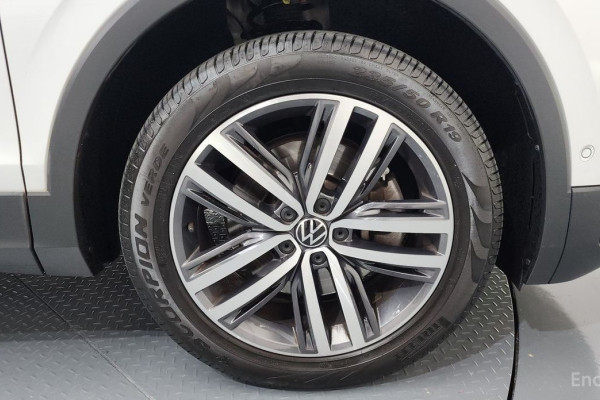 2022 Volkswagen Tiguan с пробегом 37 958 км