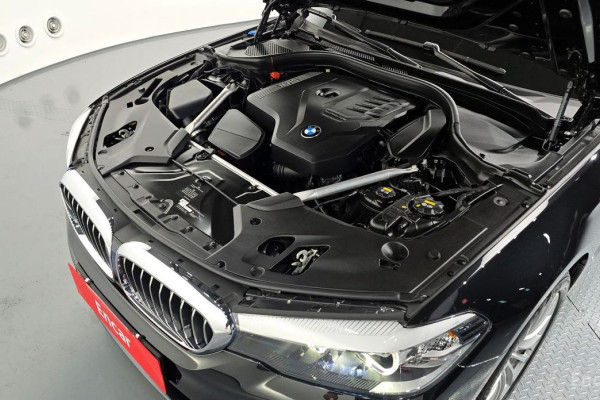 2019 BMW 5 серии с пробегом 42 272 км