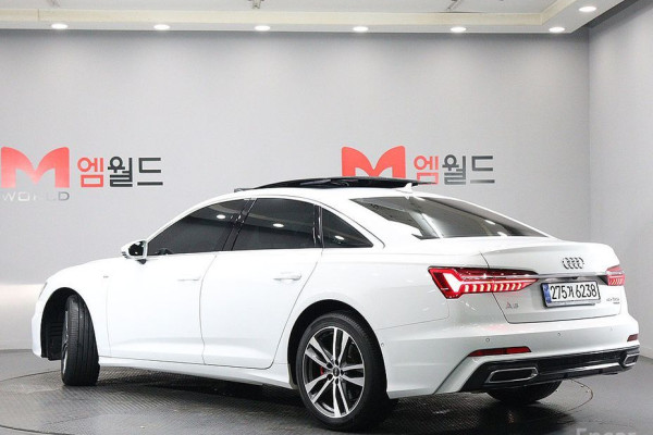 2021 Audi A6 с пробегом 64 500 км