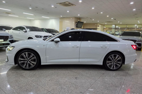 2021 Audi A6 с пробегом 98 096 км