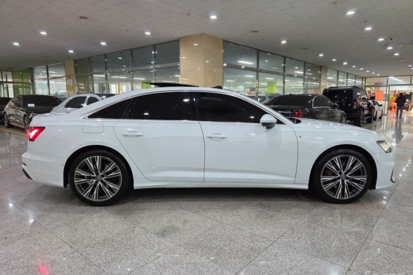 2021 Audi A6 с пробегом 98 096 км