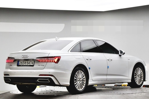 2021 Audi A6 с пробегом 67 588 км