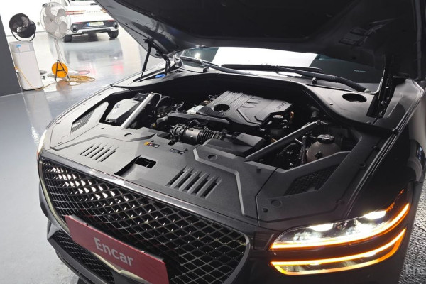 2021 Genesis GV70 с пробегом 69 988 км