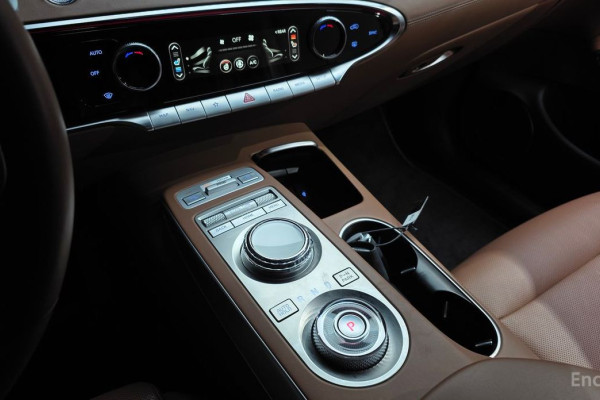 2021 Genesis GV70 с пробегом 69 988 км