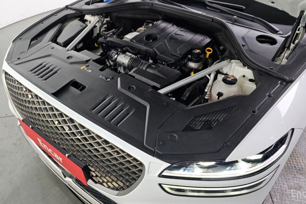 2021 Genesis GV70 с пробегом 66 025 км