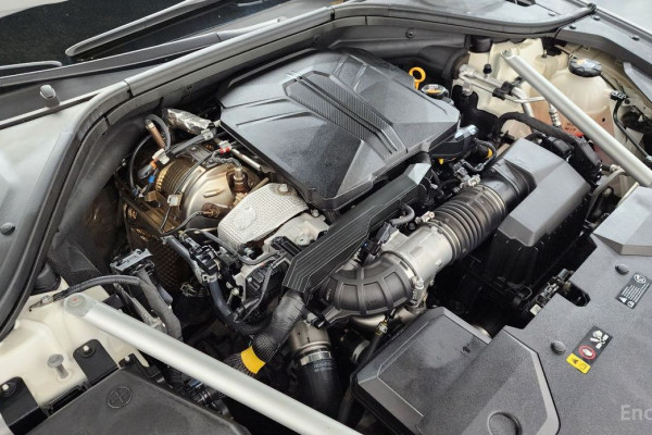 2022 Genesis GV70 с пробегом 46 132 км