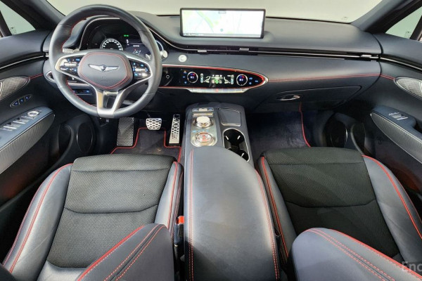 2022 Genesis GV70 с пробегом 46 132 км