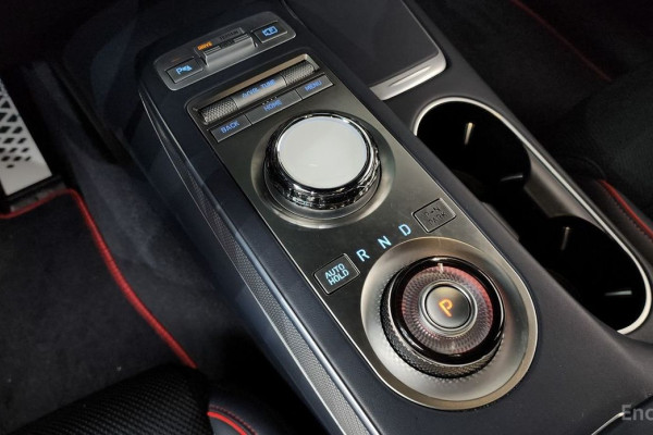 2022 Genesis GV70 с пробегом 46 132 км