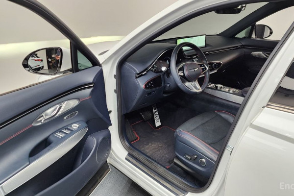 2022 Genesis GV70 с пробегом 46 132 км