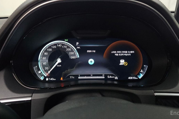 2021 Genesis GV70 с пробегом 40 810 км