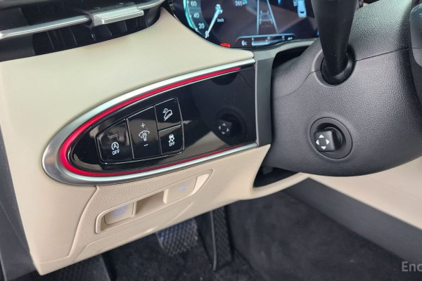 2022 Genesis GV70 с пробегом 61 674 км