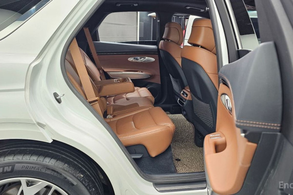 2021 Genesis GV70 с пробегом 57 249 км