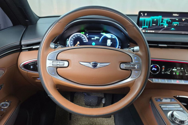 2021 Genesis GV70 с пробегом 68 646 км
