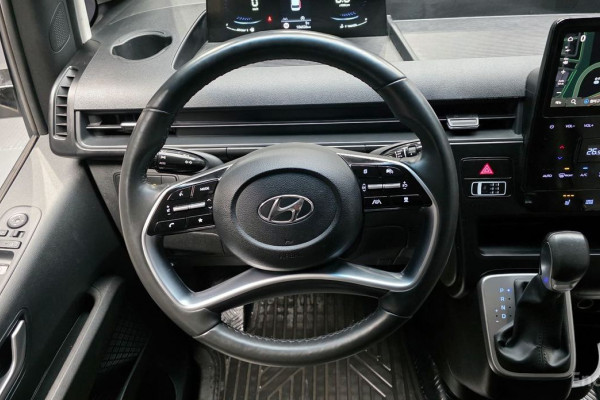 2022 Hyundai Staria с пробегом 106 526 км