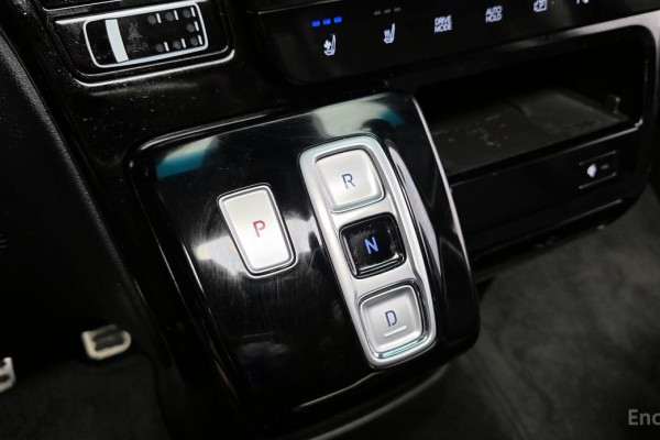 2022 Hyundai Staria с пробегом 142 433 км