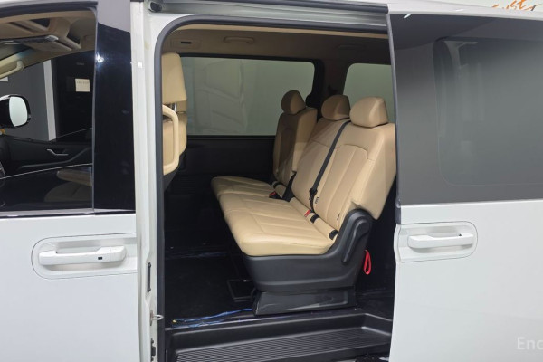 2022 Hyundai Staria с пробегом 39 742 км