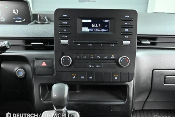 2022 Hyundai Staria с пробегом 30 130 км