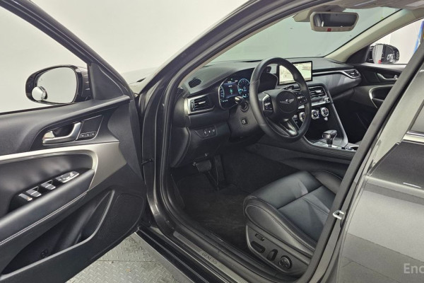 2022 Genesis G70 с пробегом 38 808 км