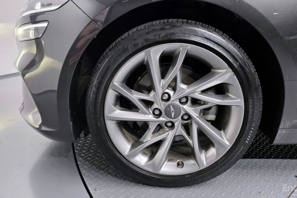 2022 Genesis G70 с пробегом 29 088 км