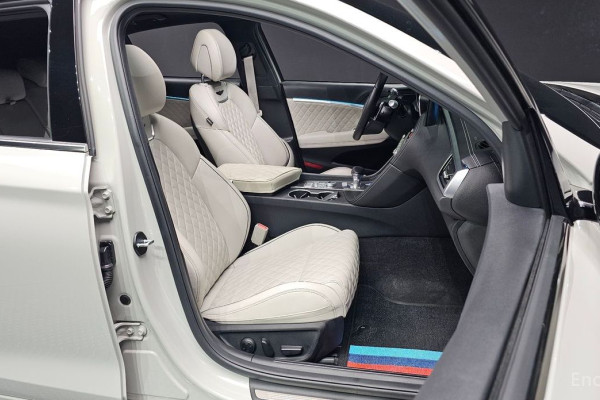 2023 Genesis G70 с пробегом 26 001 км