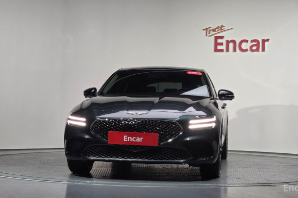 2025 Genesis G70 с пробегом 4 021 км