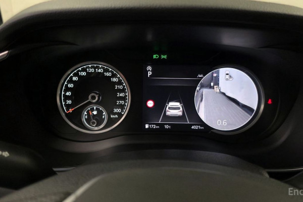 2025 Genesis G70 с пробегом 4 021 км