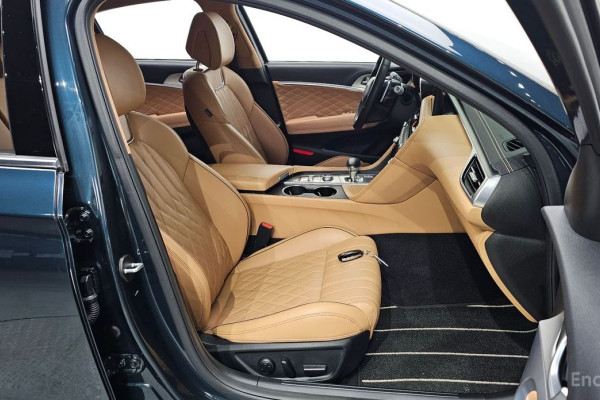 2024 Genesis G70 с пробегом 16 970 км