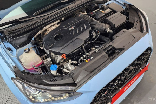 2021 Hyundai Veloster с пробегом 32 439 км