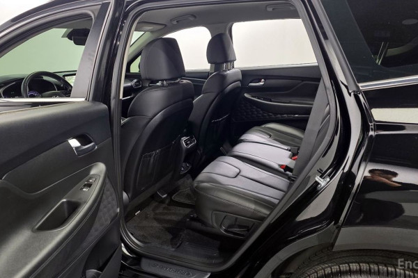 2022 Hyundai Santa Fe с пробегом 22 757 км