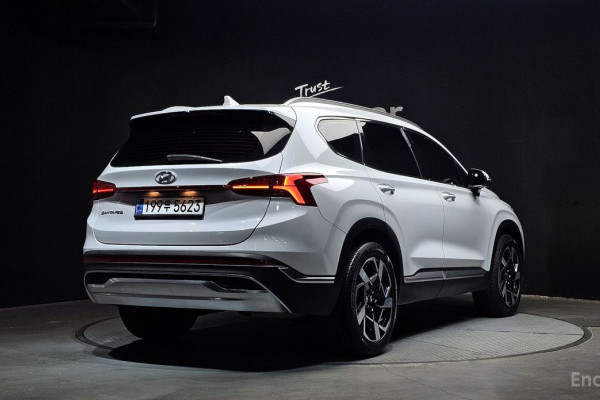 2021 Hyundai Santa Fe с пробегом 123 478 км