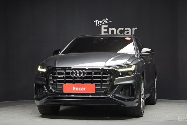2021 Audi Q8 с пробегом 77 331 км