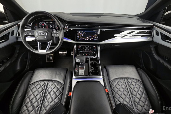 2021 Audi Q8 с пробегом 77 331 км