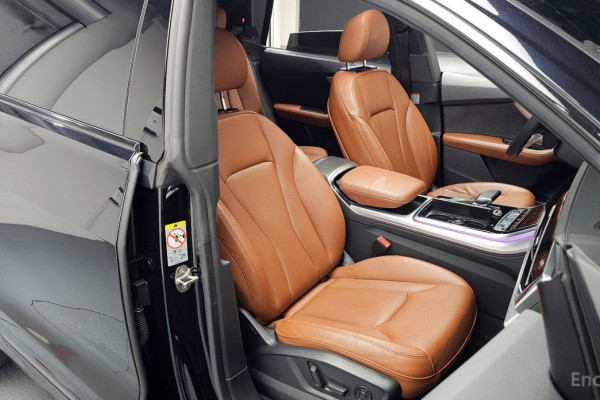 2021 Audi Q8 с пробегом 78 118 км