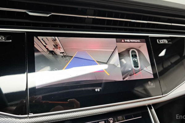 2021 Audi Q8 с пробегом 78 118 км