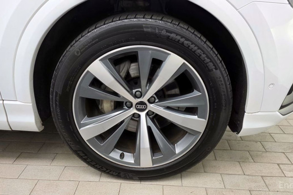 2022 Audi Q8 с пробегом 53 501 км