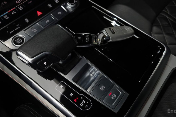 2022 Audi Q8 с пробегом 58 369 км