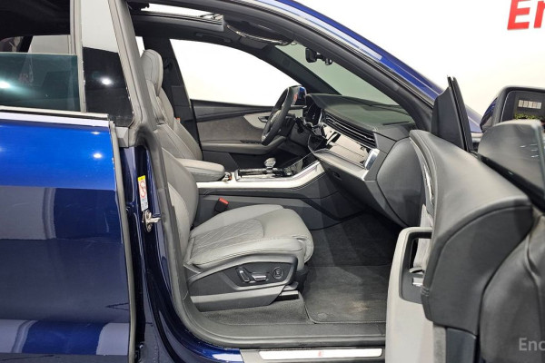 2021 Audi Q8 с пробегом 111 384 км