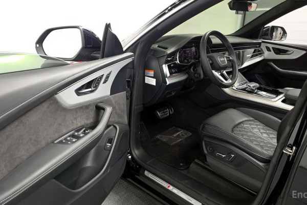 2021 Audi Q8 с пробегом 40 049 км