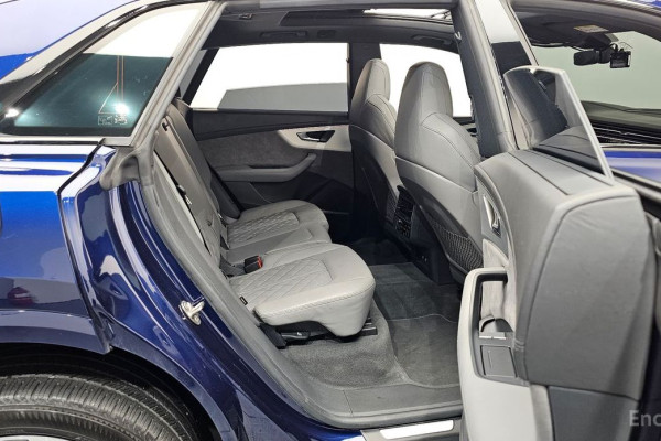 2021 Audi Q8 с пробегом 111 384 км