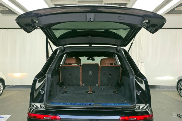 2020 Audi Q7 с пробегом 75 228 км