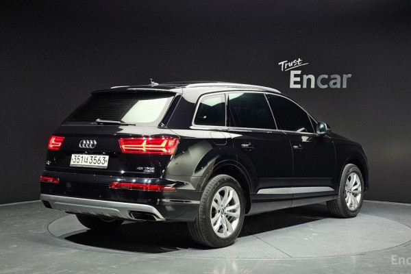 2019 Audi Q7 с пробегом 138 692 км
