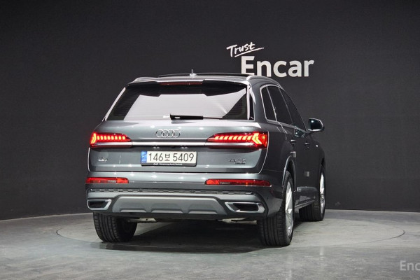 2021 Audi Q7 с пробегом 34 099 км