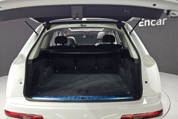 2020 Audi Q7 с пробегом 90 729 км