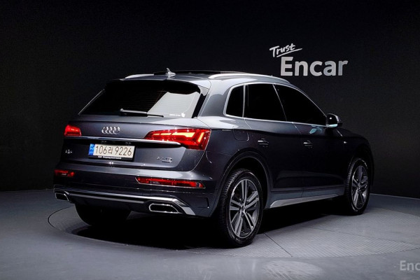 2021 Audi Q5 с пробегом 23 606 км