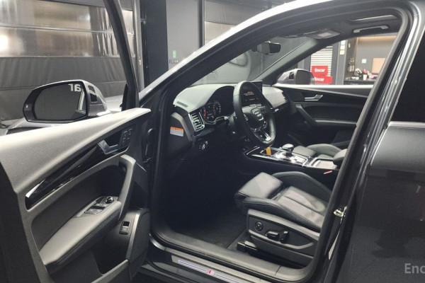 2021 Audi Q5 с пробегом 23 606 км