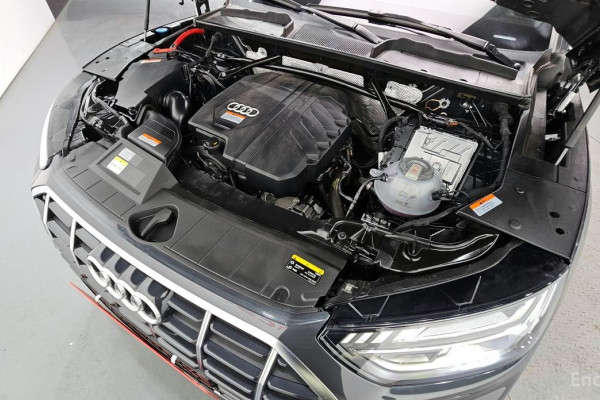 2023 Audi Q5 с пробегом 15 646 км