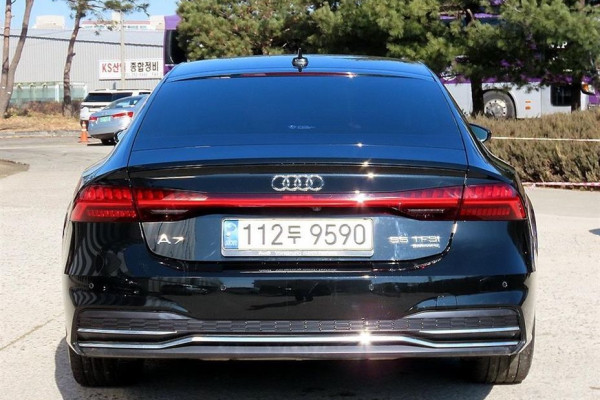 2021 Audi A7 с пробегом 72 599 км