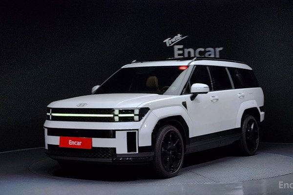 2023 Hyundai Santa Fe с пробегом 7 892 км