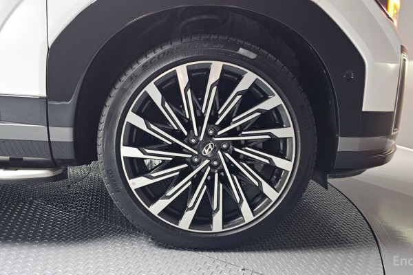 2023 Hyundai Santa Fe с пробегом 19 560 км